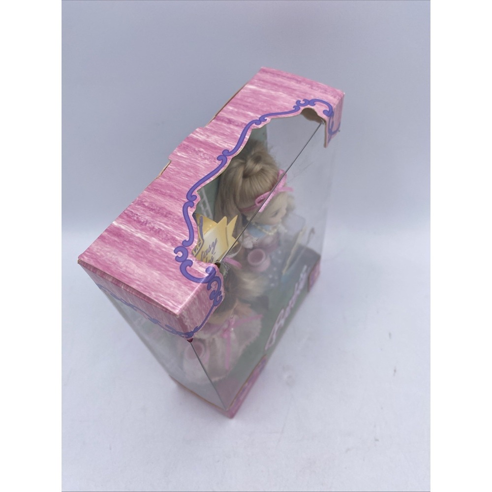 2004 Barbie Kelly FANTASY TALES TEA PARTY Pink/Blue Gown G8381 NRFB - Picture 5 of 14